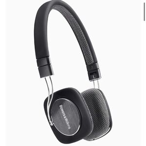 Bowers & Wilkins P3 Black Headphones